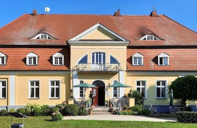 Herrenhaus/Gutshaus kaufen 18513 Gransebieth, Landhotel Gut Zarrentin, Mecklenburg-Vorpommern:  Vorderansicht