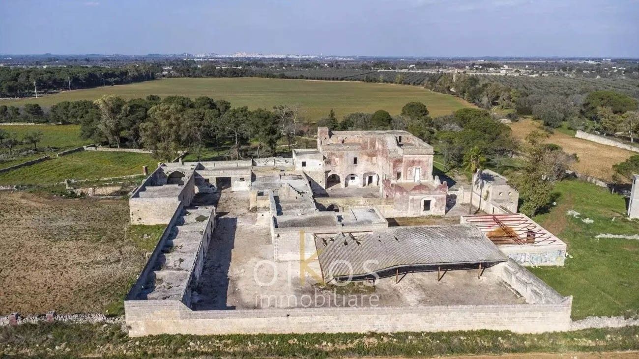 Fotos Sanierungsbedürftige Masseria in Apulien - 52 Hektar
