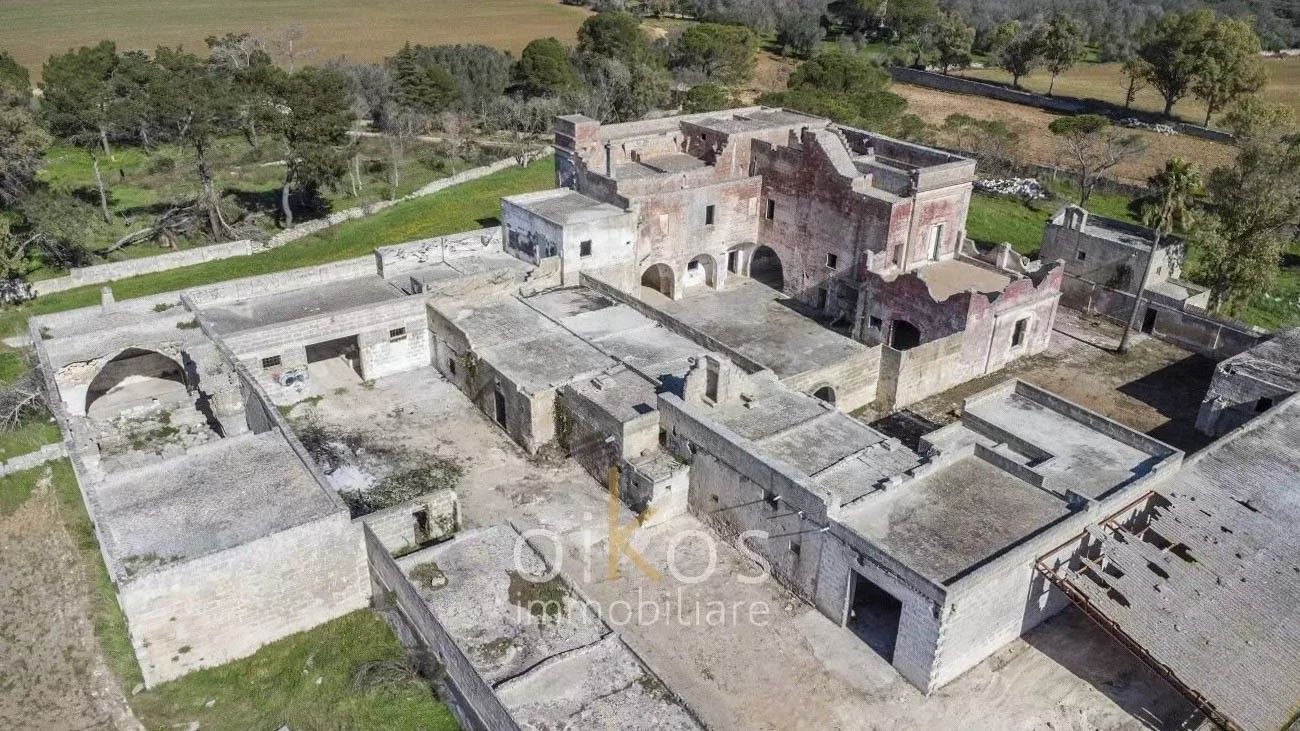 Fotos Sanierungsbedürftige Masseria in Apulien - 52 Hektar