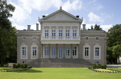 Charakterimmobilien, Schloss mit Privatstrand am Stettiner Haff