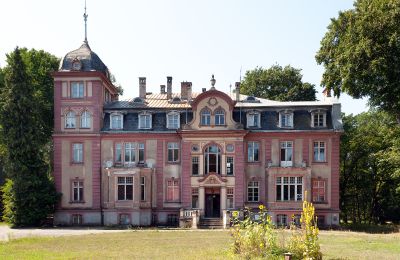 Schloss kaufen Brzeźnica, Bobrzańska 1, Lebus, Vorderansicht