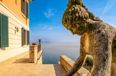 Historische Villa kaufen Belgirate, Piemont:  Aussicht