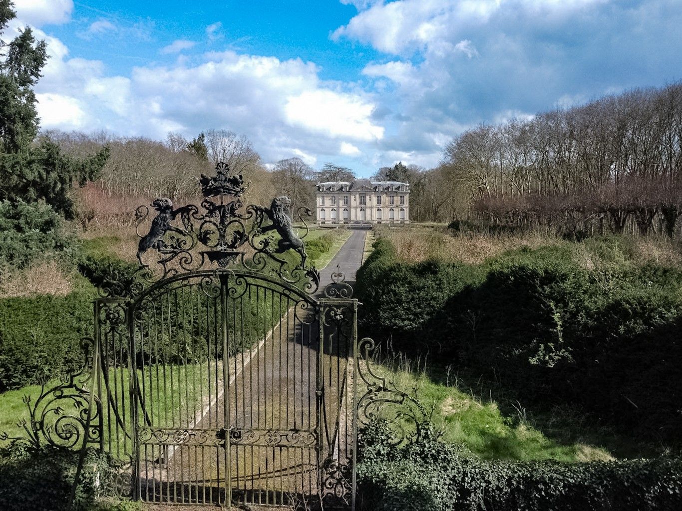 Fotos Château in Alleinlage bei Paris