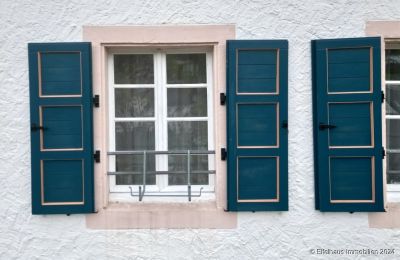 Stadthaus kaufen 53945 Blankenheim, Nordrhein-Westfalen, 2-farbig lackierte Fensterläden Holz