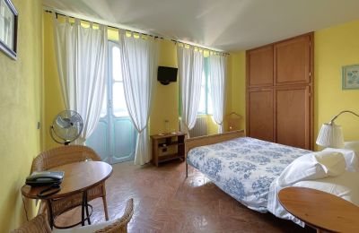 Historische Villa kaufen Bee, Piemont, Gästezimmer