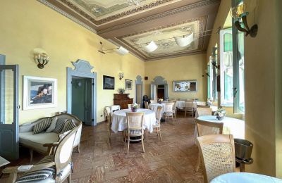 Historische Villa kaufen Bee, Piemont, Großer Saal