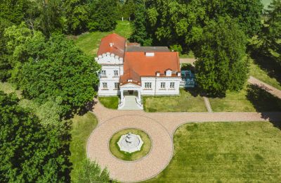 Charakterimmobilien, Palast mit Park bei Warschau