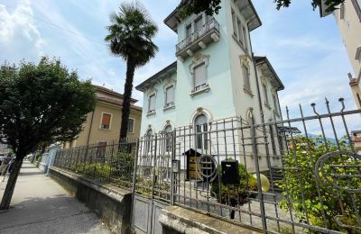 Apartment in historischem Gebäude kaufen Luino, Lombardei, Foto 3/19