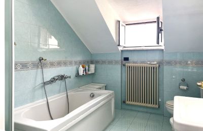 Apartment in historischem Gebäude kaufen Luino, Lombardei, Badezimmer