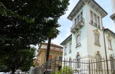Apartment in historischem Gebäude kaufen Luino, Lombardei, Foto 2/19