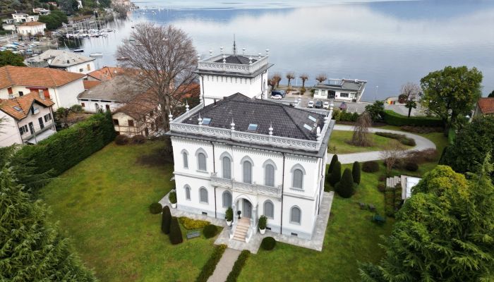 Historische Villa kaufen 28040 Lesa, Piemont,  Italien