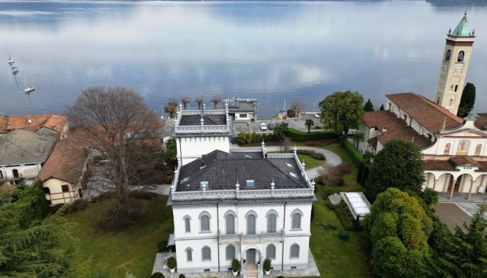 Lesa: Meisterhaft restaurierte Belle-Époque-Villa am Ufer des Lago Maggiore