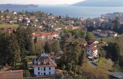 Apartment in historischem Gebäude kaufen Verbania, Via Pippo Rizzolio, Piemont, Aussicht