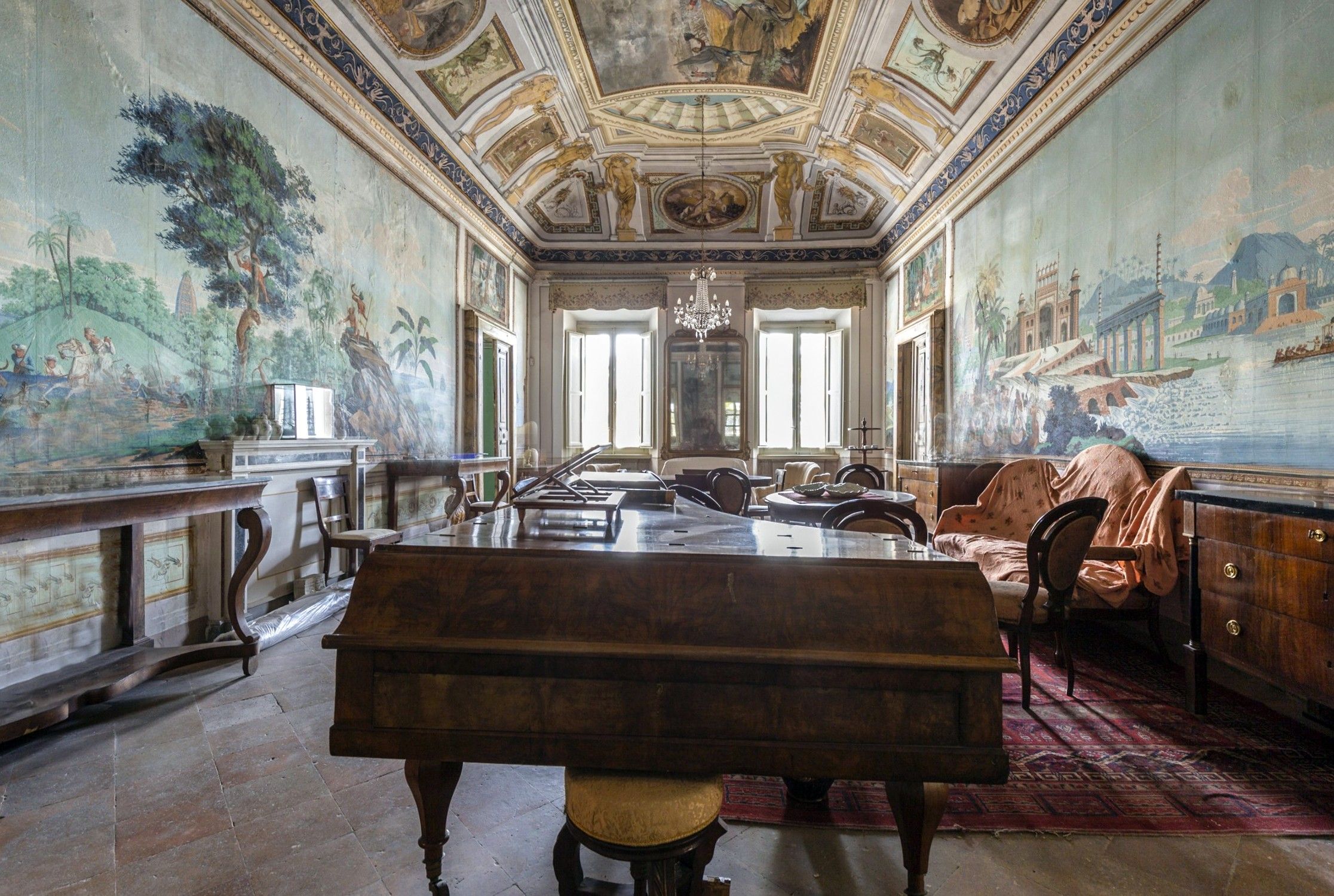Fotos Palazzo mit historischem Interieur und Garten, Nähe Ancona