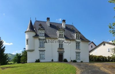 Historische Immobilien, Kleines Château in den Pyrenäen in herrlicher Panoramalage