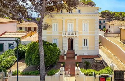 Historische Villa kaufen Castiglioncello, Toskana, Vorderansicht