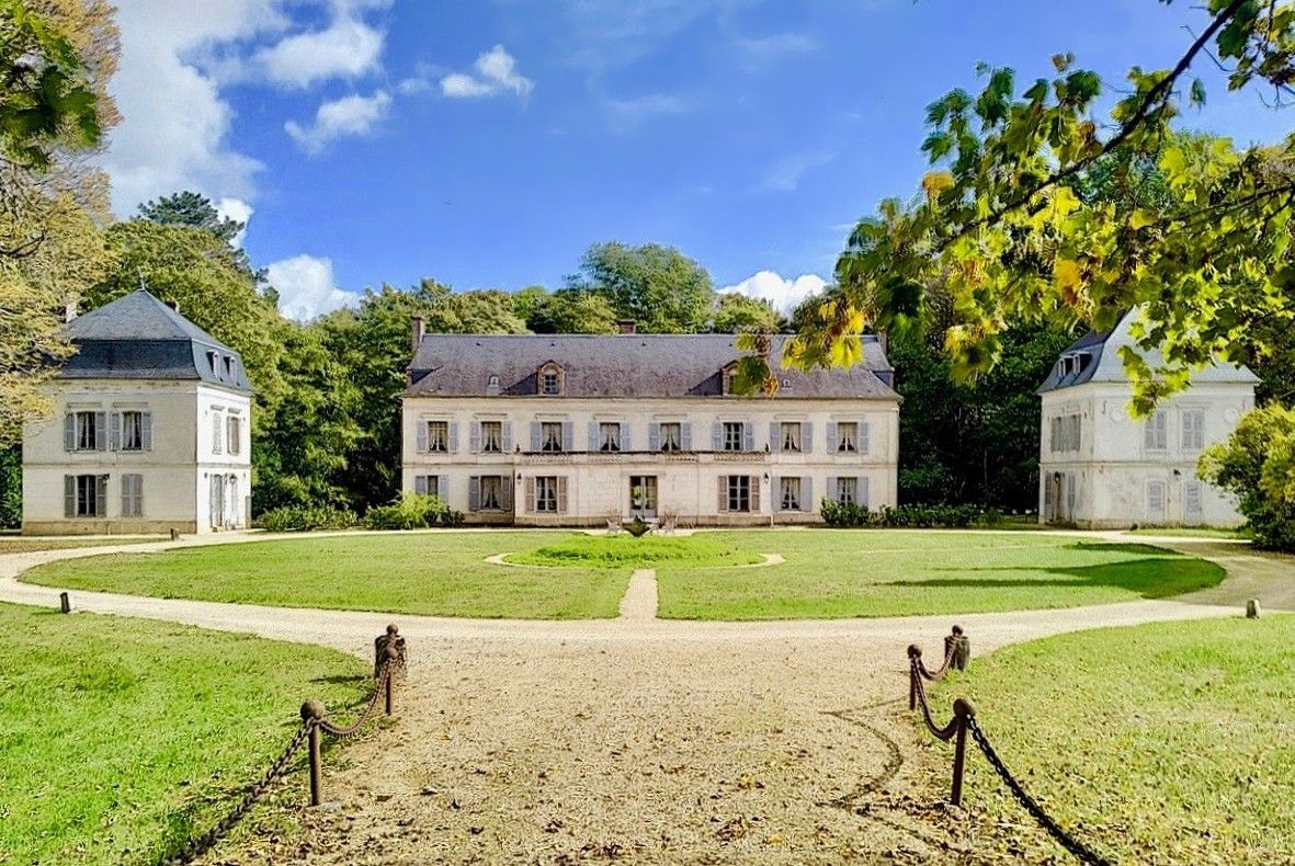 Fotos Landschloss bei Auxerre in Zentralfrankreich 