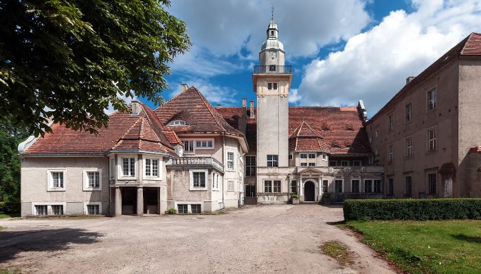 Westpommern:  Käufer für Schloss in Płoty gesucht