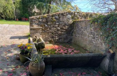 Landhaus kaufen Melide, Cabazás, Galizien, Lavadero y fuente