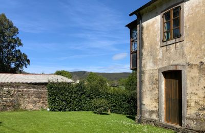 Landhaus kaufen Moeche, Sta Cruz de Moeche, Galizien, Patio delantero