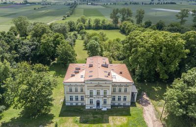 Charakterimmobilien, Schloss mit Nebengebäuden und Park - Projektgenehmigung Seniorenwohnen