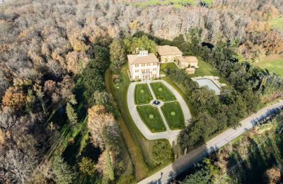 Historische Villa kaufen Pontedera, Toskana, Grundstück