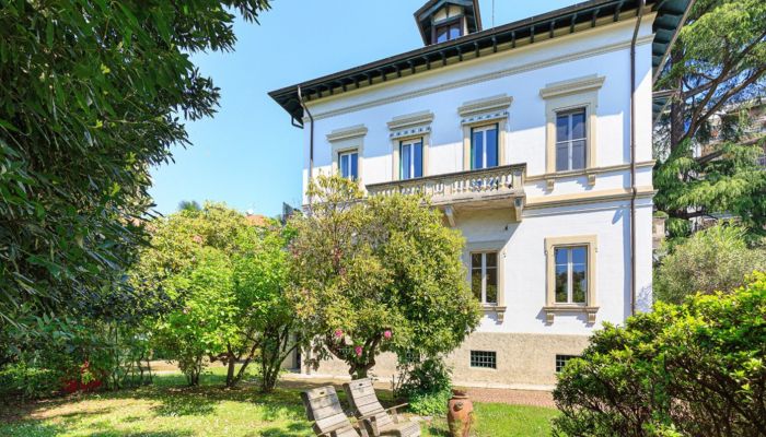 Historische Villa kaufen Verbania, Piemont,  Italien