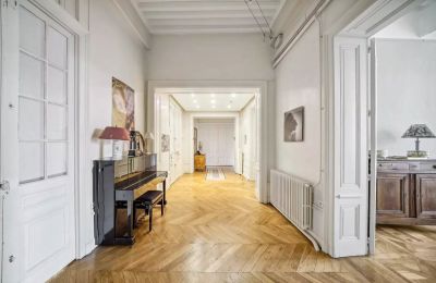 Apartment in historischem Gebäude kaufen Lyon, Lyon 2e Arrondissement, Place Bellecour, Auvergne-Rhône-Alpes, Eingang