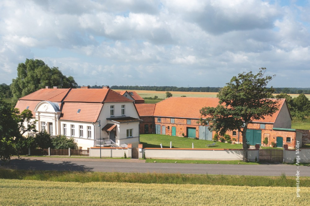 Fotos Historisches Landgut in der Prignitz kaufen - Platz für Familie, Pferde und Visionen – bezugsfertig und einzigartig
