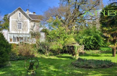 Historische Villa kaufen Bussac-sur-Charente, Neu-Aquitanien, Rückseite