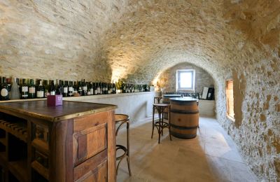 Herrenhaus/Gutshaus kaufen Uzès, Okzitanien, Bar