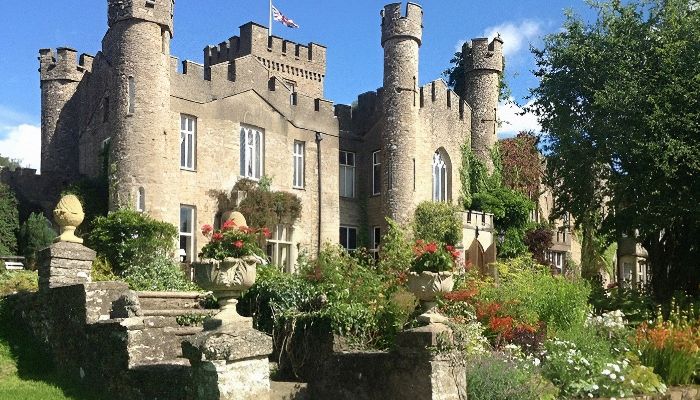 Schloss England