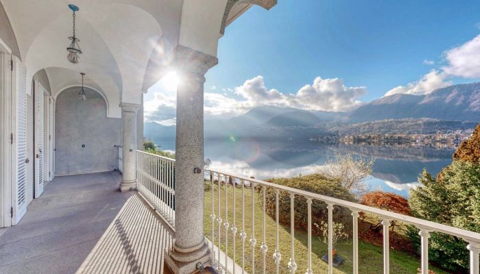 Historische Villa kaufen Omegna, Piemont,  Italien