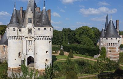 Schloss kaufen Chartres, Zentrum-Loiretal, Gebäude mit Turm