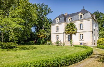 Historische Immobilien, Gepflegtes Château aus dem 19. Jahrhundert – 30 Minuten von den Stränden entfernt