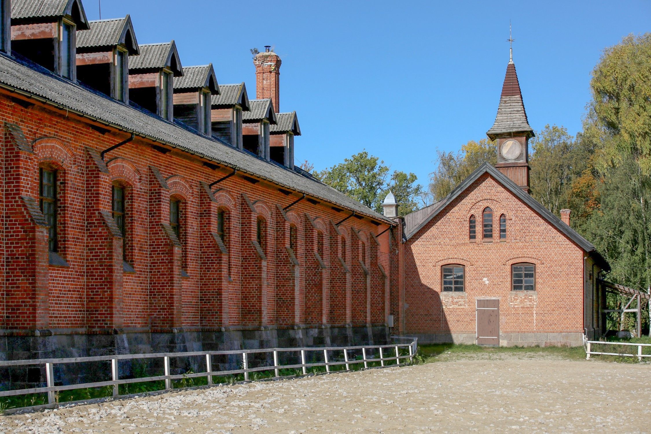 Fotos Reitsportzentrum Schloss Žagarė - Der älteste Marstall in Litauen