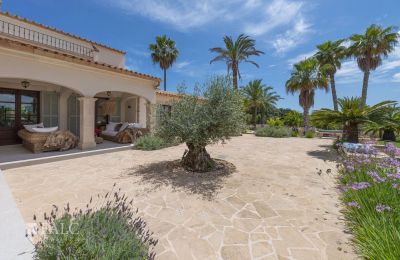 Landhaus kaufen Cas Concos des Cavaller, Balearische Inseln, Frühstücksterrasse