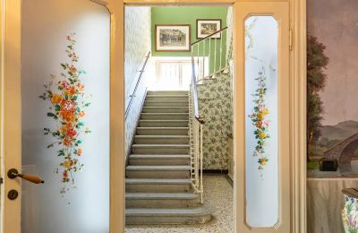 Historische Villa kaufen Longone al Segrino, Lombardei, Eingangshalle