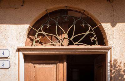Historische Villa kaufen Bosia, Via Rutte  2, Piemont, Eingang
