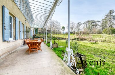 Herrenhaus/Gutshaus kaufen Vaugneray, Auvergne-Rhône-Alpes, Terrasse