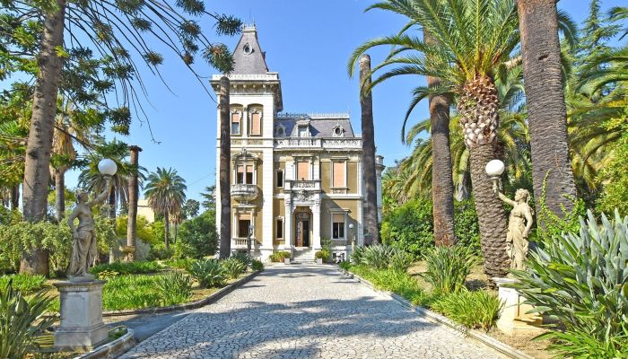 Historische Villa kaufen Ligurien,  Italien