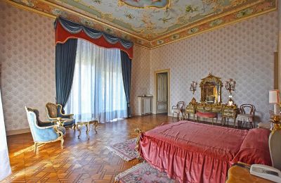 Historische Villa kaufen Ligurien, Schlafzimmer