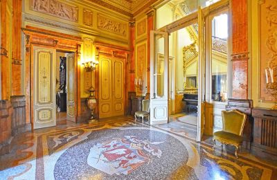 Historische Villa kaufen Ligurien, Eingangshalle