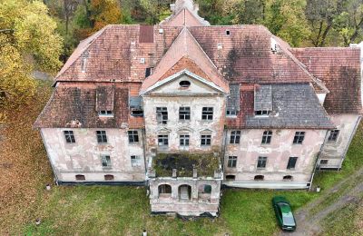 Charakterimmobilien, Gut Reichen: Saniertes Gutshaus und unsaniertes Herrenhaus in Rychnów, östlich von Breslau