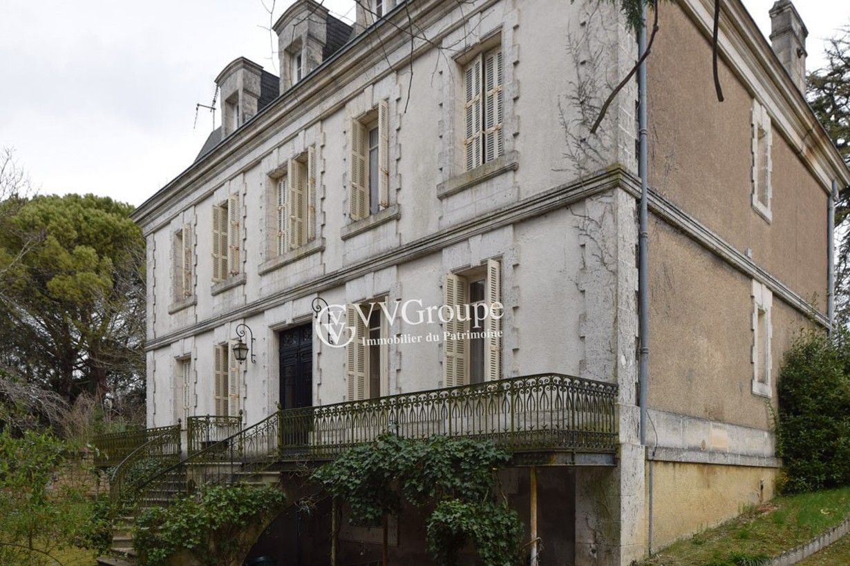 Fotos Herrenhaus mit Blick auf die Charente bei Angoulême