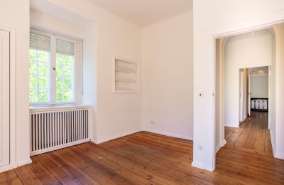 Historische Villa kaufen Charlottenburg-Wilmersdorf, Westend, Berlin, Schlafzimmer II I Sichtachse Flur 