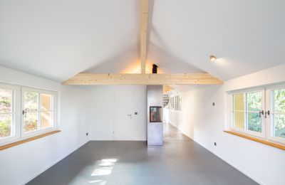 Historische Villa kaufen Biel/Bienne, Alpenstrasse 95, Bern, Wohnzimmer des Gästehauses mit Cheminée