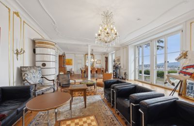 Historische Villa kaufen Biel/Bienne, Alpenstrasse 95, Bern, Eindrückliches Wohnzimmer mit Weitsicht und grosser Terrasse