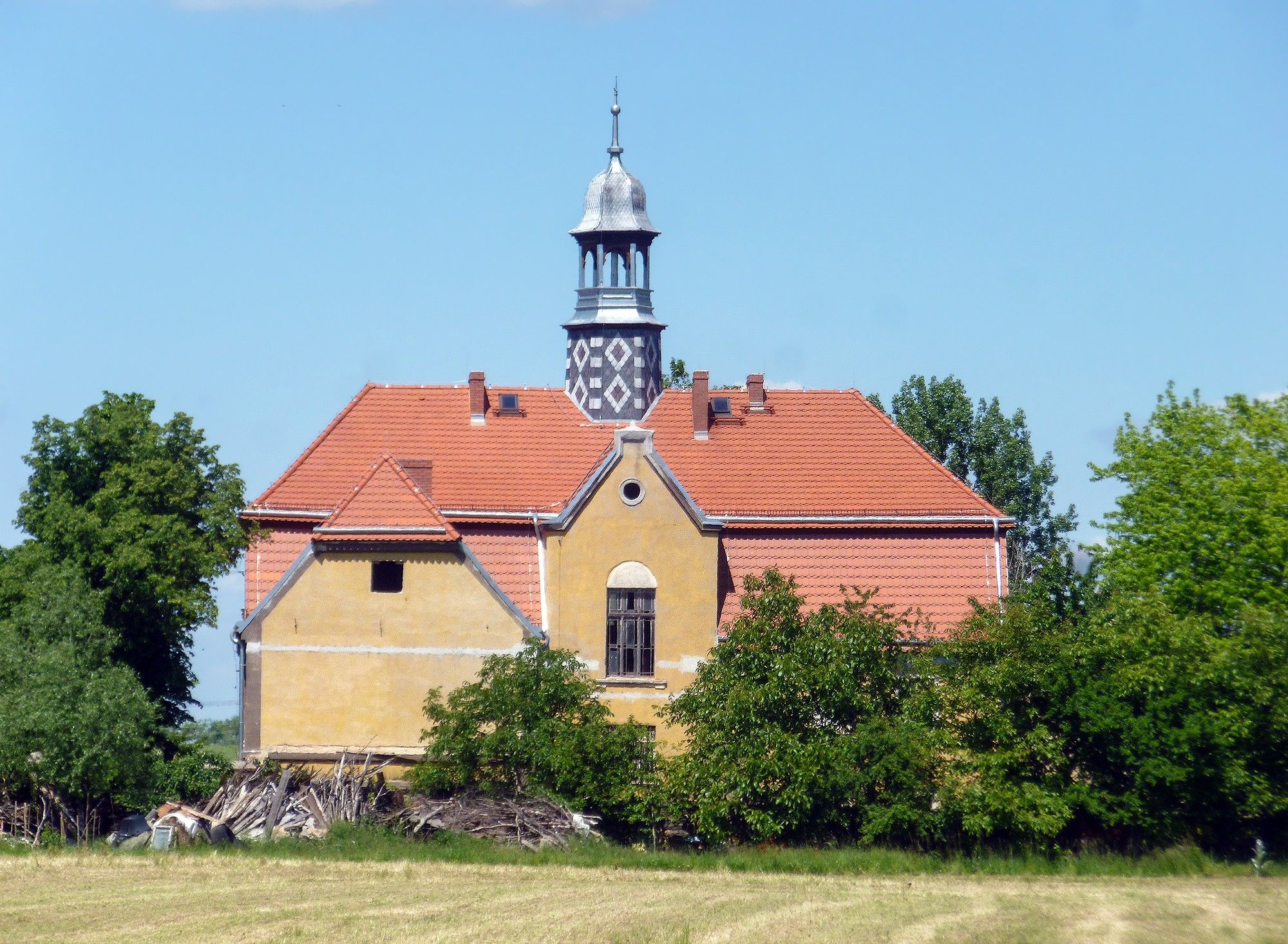 Fotos Gutshof in Niederschlesien mit Park – Versteigerung am 26. Mai 2025