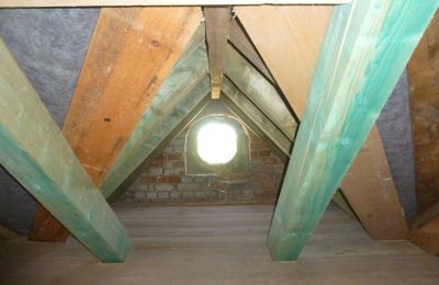 Schloss kaufen Tyńczyk Legnicki, Tyńczyk Legnicki  3, Niederschlesien,, Dachboden